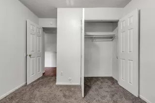 Photo #5: 14606891 Listing 