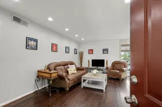 Photo #4: 14748124 Listing 