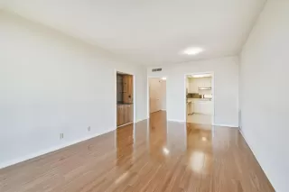 Photo #2: 14861837 Listing 