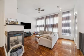 Photo #3: 14869580 Listing