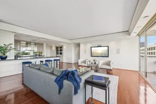 Photo #5: 14968392 Listing 