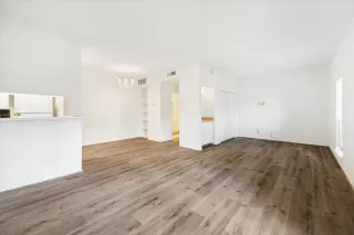 Photo #2: 15066011 Listing 