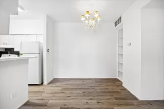 Photo #5: 15066011 Listing 