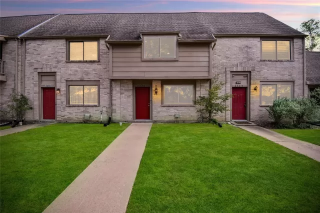 MLS: 15090108 Condo For Sale