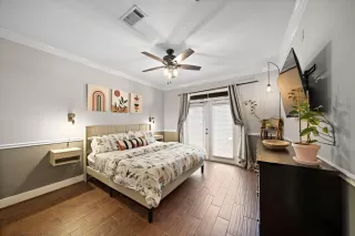 Photo #2: 15270405 Listing