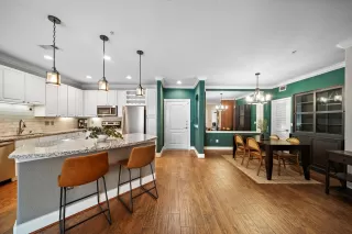 Photo #6: 15270405 Listing