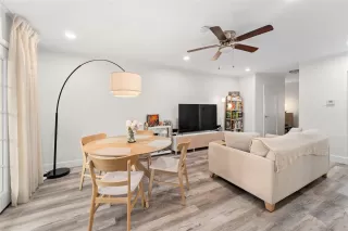 Photo #2: 15340604 Listing 