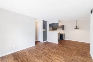 Photo #3: 15632931 Listing 