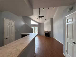 Photo #3: 15820719 Listing 