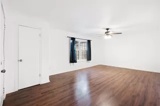 Photo #5: 15894428 Listing