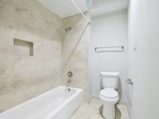 Photo #5: 15897679 Listing