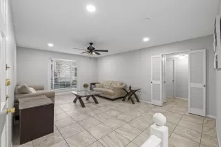 Photo #1: 16039307 Listing 