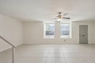 Photo #4: 16279412 Listing