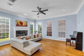 Photo #4: 16394773 Listing 