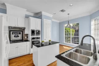 Photo #6: 16394773 Listing 