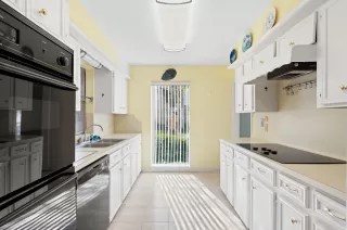 Photo #4: 16462597 Listing 