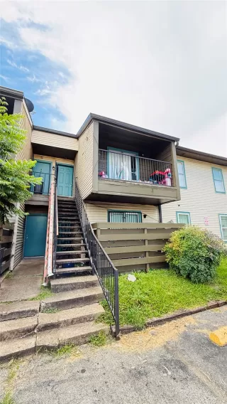 Photo #1: 16471649 Listing 