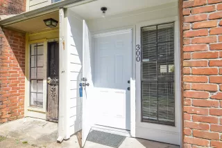 Photo #2: 16612039 Listing