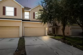 Photo #1: 16697297 Listing