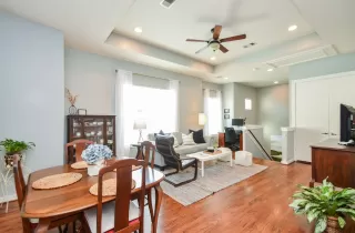 Photo #6: 16739484 Listing