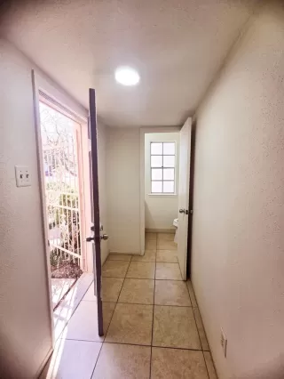 Photo #3: 16820609 Listing