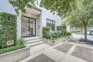 Photo #4: 16995453 Listing 