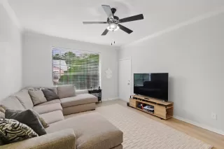 Photo #5: 17384337 Listing 