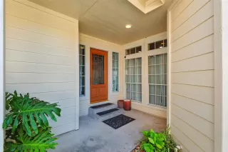 Photo #2: 17687829 Listing