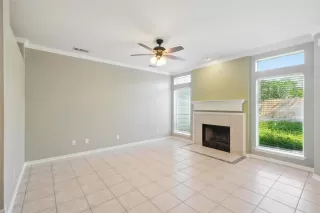 Photo #5: 17687829 Listing