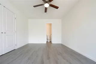 Photo #5: 18060798 Listing