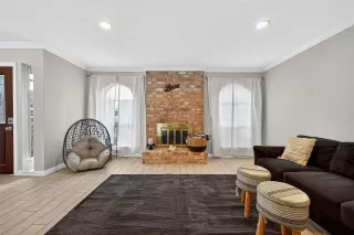 Photo #5: 18215338 Listing