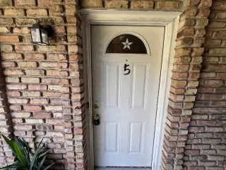 Photo #1: 18234442 Listing 