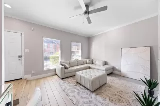 Photo #6: 18249898 Listing 