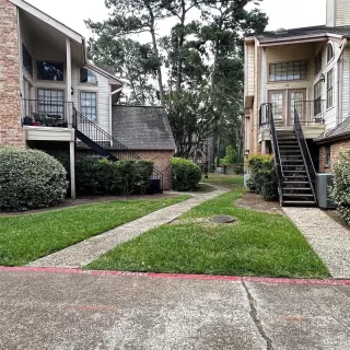 Photo #5: 18316147 Listing