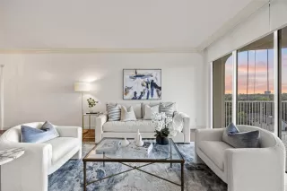 Photo #2: 18403232 Listing 