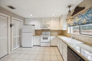 Photo #5: 18418074 Listing