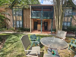 Photo #6: 18466911 Listing