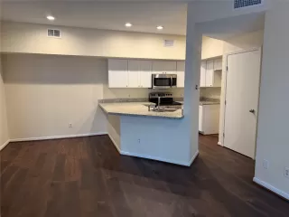 Photo #1: 18657858 Listing 