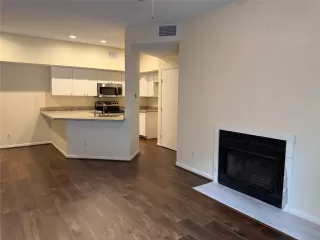 Photo #6: 18657858 Listing 