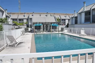 Photo #2: 18695685 Listing 