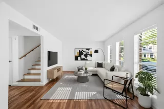 Photo #4: 18845996 Listing 