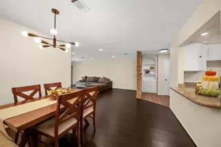 Photo #1: 18905777 Listing 