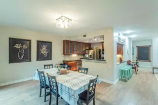 Photo #5: 18926167 Listing