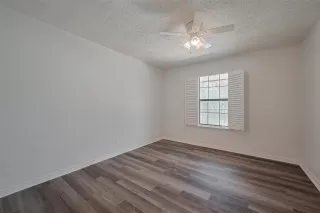 Photo #5: 19057225 Listing 