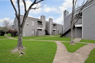 Photo #1: 19272271 Listing