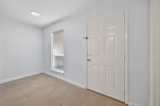 Photo #2: 19339580 Listing 