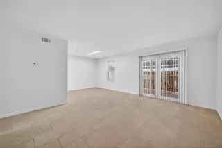 Photo #5: 19339580 Listing 