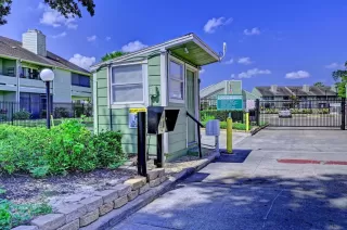 Photo #5: 19529662 Listing 