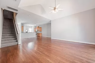 Photo #1: 19645853 Listing 