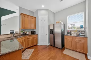 Photo #5: 19645853 Listing 